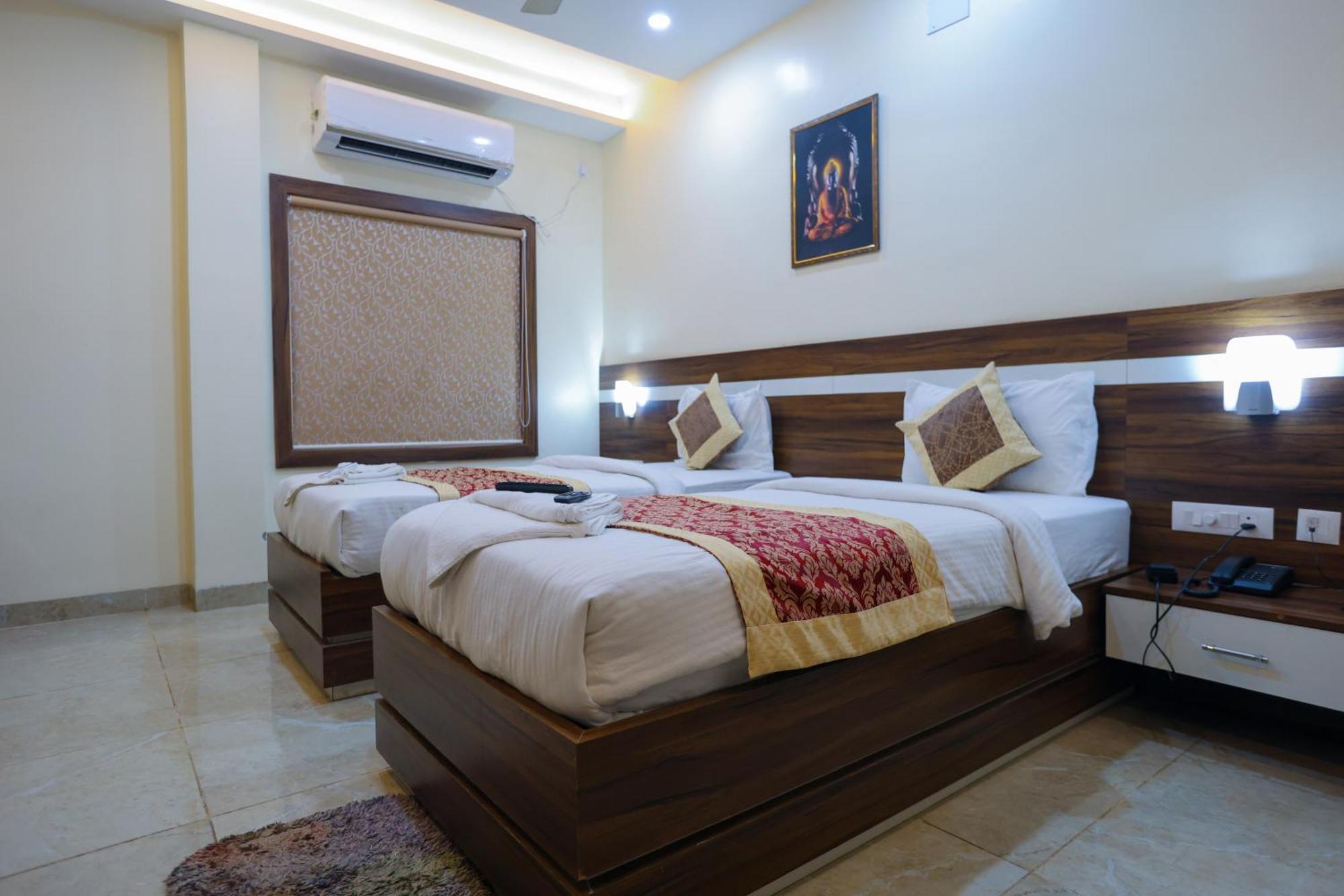 Hotel Sj Pride Bhubaneswar Exterior photo