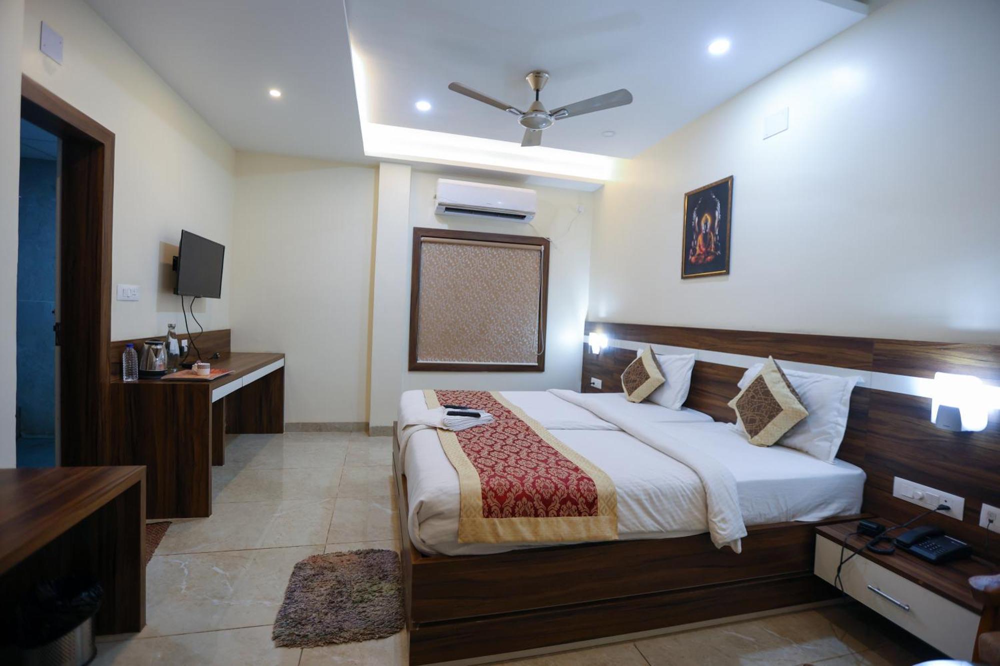 Hotel Sj Pride Bhubaneswar Exterior photo
