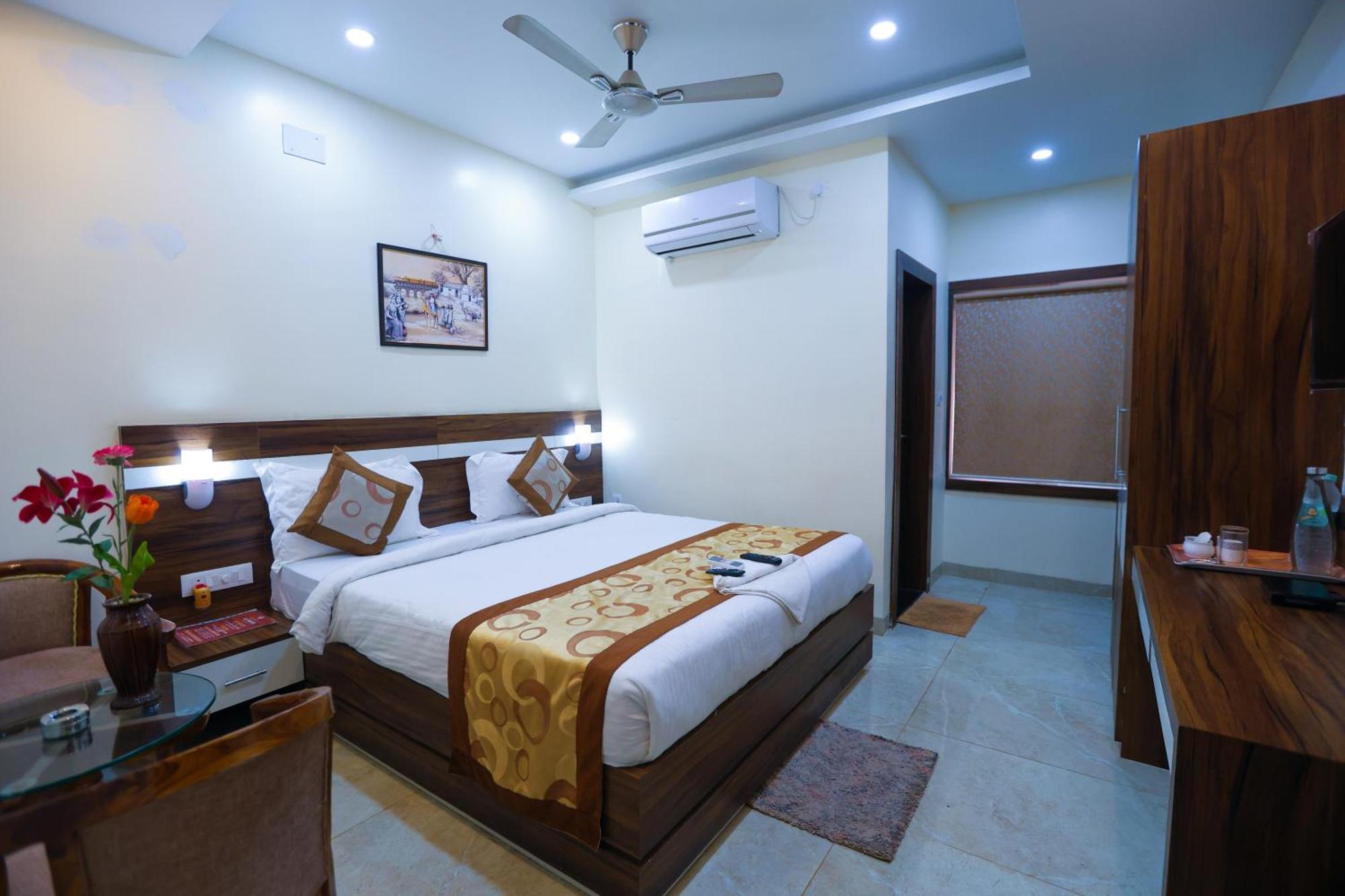 Hotel Sj Pride Bhubaneswar Exterior photo