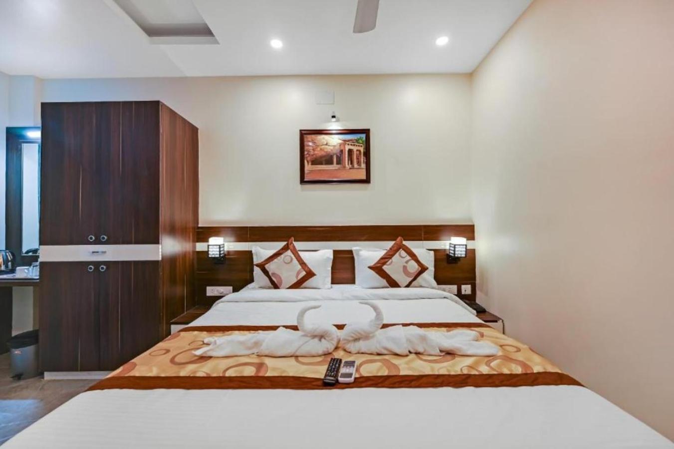Hotel Sj Pride Bhubaneswar Exterior photo